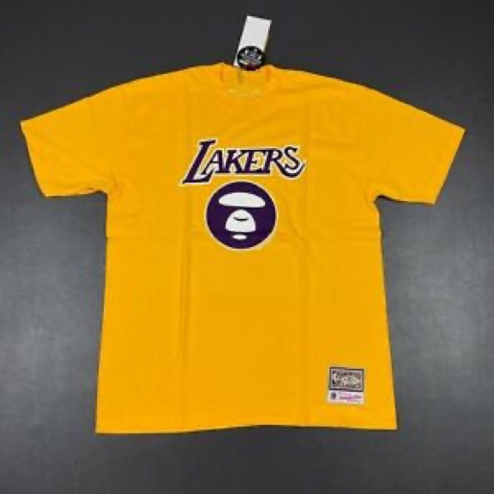 Bathing Ape xx Mitchell & Ness Laker Tee - Picture 5 of 6